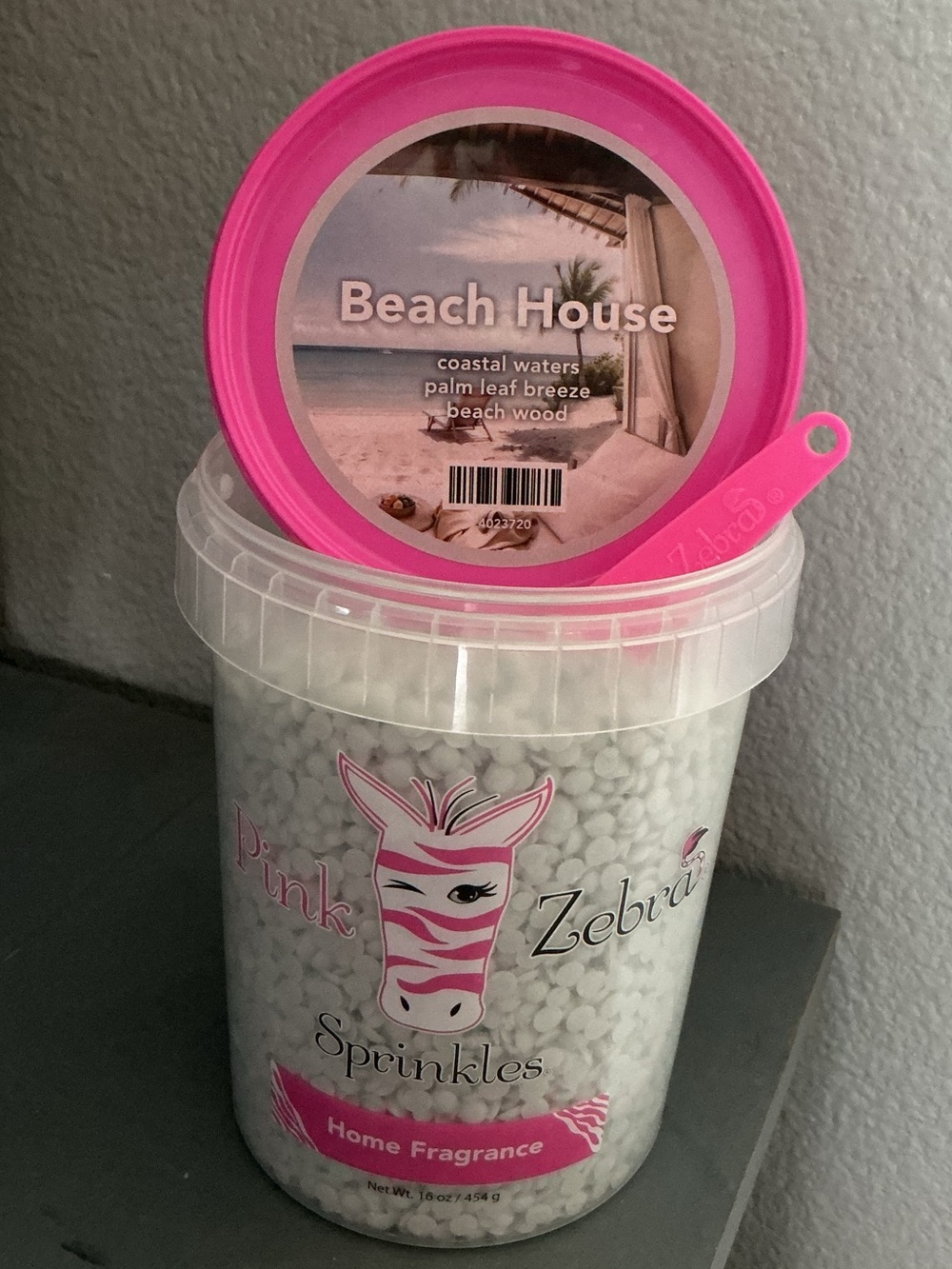 Beach House Pink Zebra Wax Melts in a 4 oz blend bag